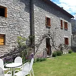 Cirjuana, Casa En El Centro Con Agradable Jardin Y Barbacoa By Pirineos 360