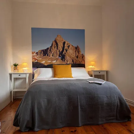 بيت للعطل Cirjuana, Casa En El Centro Con Agradable Jardin Y Barbacoa By Pirineos 360