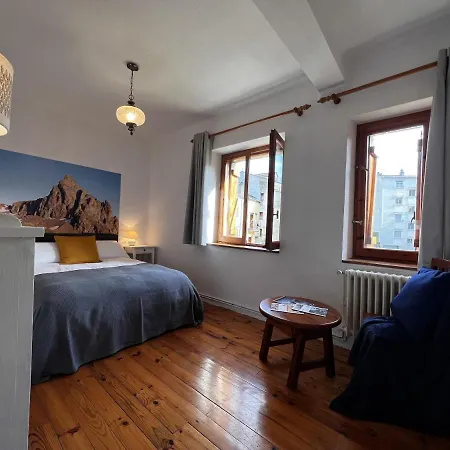 Vakantiehuis Cirjuana, Casa En El Centro Con Agradable Jardin Y Barbacoa By Pirineos 360