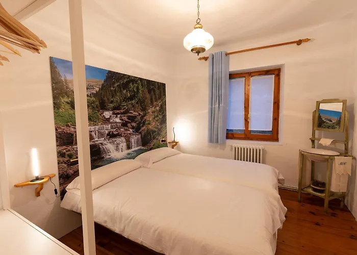 Cirjuana, Casa En El Centro Con Agradable Jardín Y Barbacoa By Pirineos 360 Casa de Férias *