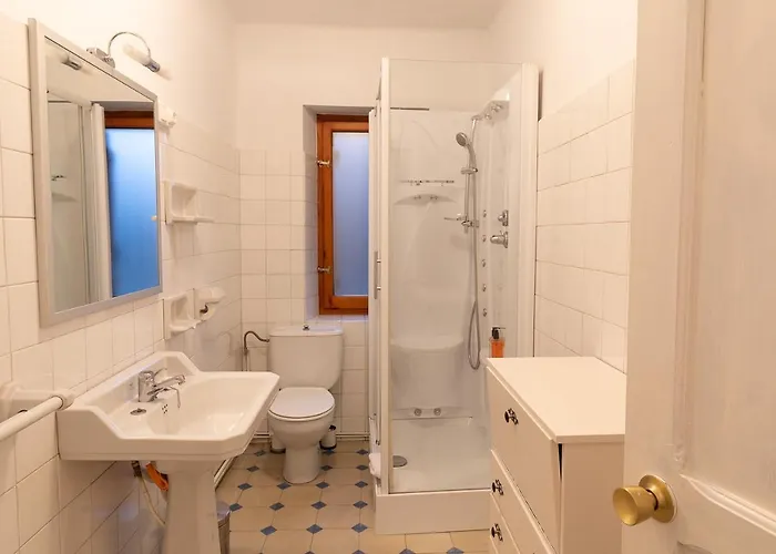 Cirjuana, Casa En El Centro Con Agradable Jardín Y Barbacoa By Pirineos 360 Casa de Férias *