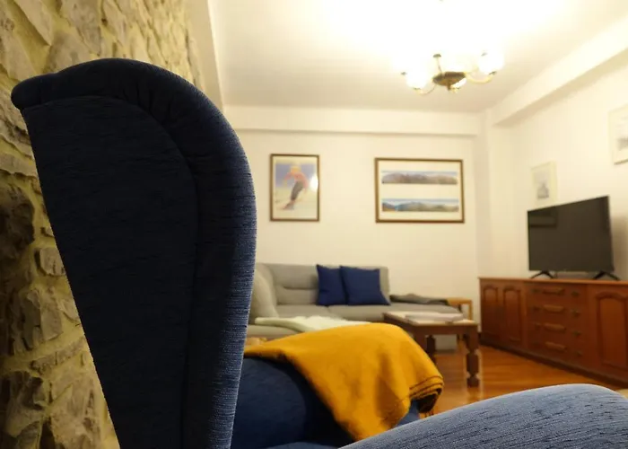 Casa de Férias Cirjuana, Casa En El Centro Con Agradable Jardín Y Barbacoa By Pirineos 360 *