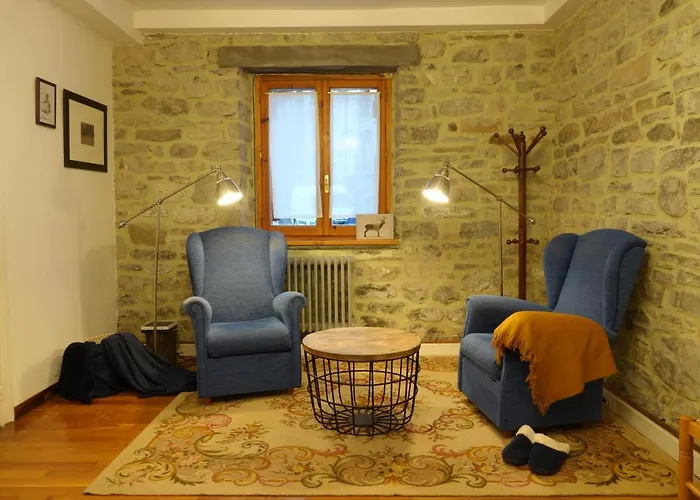 Cirjuana, Casa En El Centro Con Agradable Jardín Y Barbacoa By Pirineos 360 Casa de Férias *