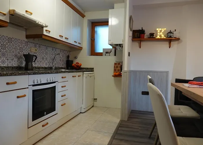 Casa de Férias Cirjuana, Casa En El Centro Con Agradable Jardín Y Barbacoa By Pirineos 360