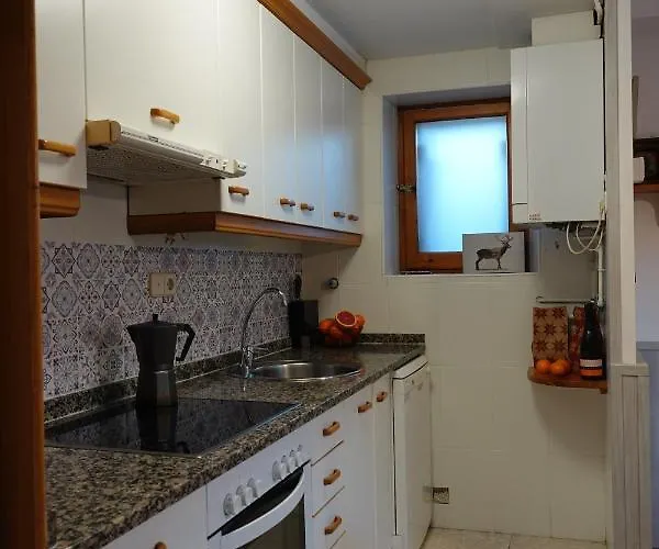 Casa de Férias Cirjuana, Casa En El Centro Con Agradable Jardín Y Barbacoa By Pirineos 360 *