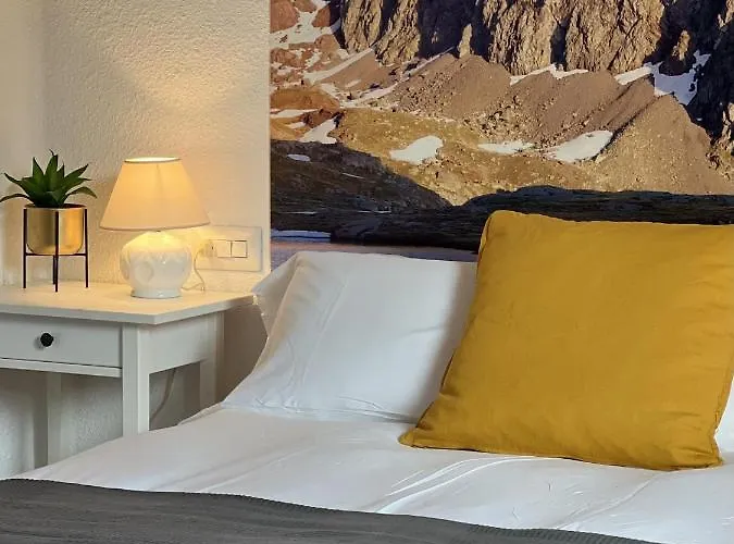 Cirjuana, Casa En El Centro Con Agradable Jardín Y Barbacoa By Pirineos 360 Biescas (Aragon)